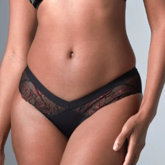 Thistle and Spire panties Thorn Apart bikini in black floral embroidery NWT Plus - Picture 1 of 3